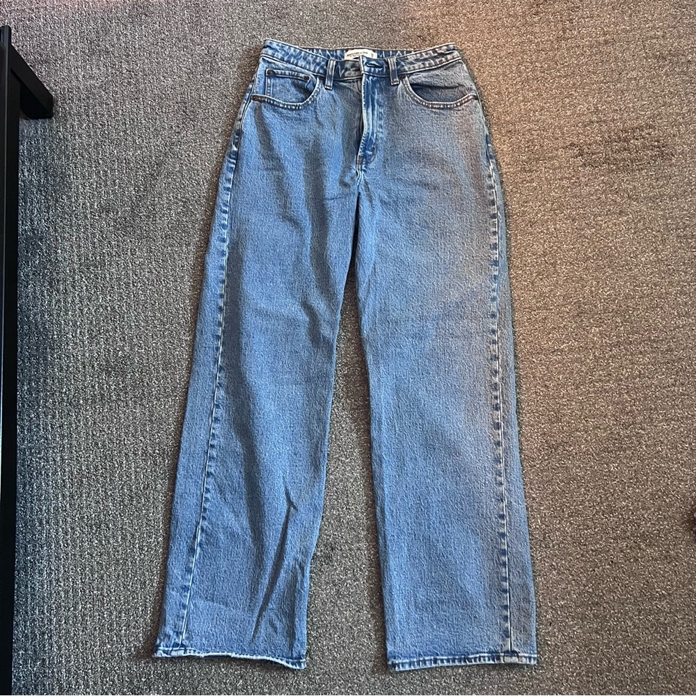 Abercrombie & Fitch Curve Love High Rise 90’s Relaxed Jeans